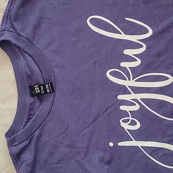 Unisex "joyful" t-shirt - Picture 3 of 3